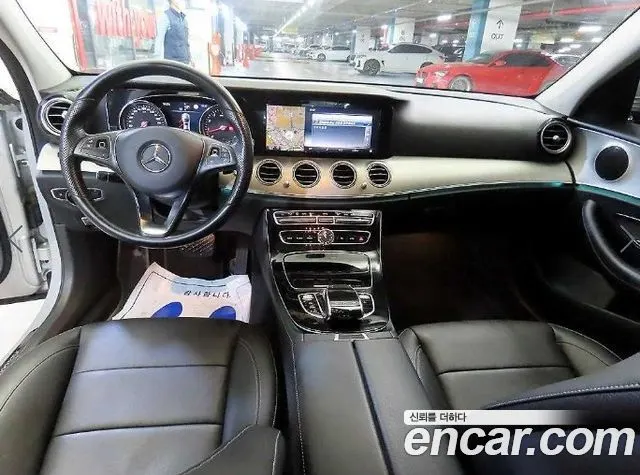 MERCEDES-BENZ E-CLASS W213 2017 — 46 733 км, серебристый, Корея — под ключ — фото 10