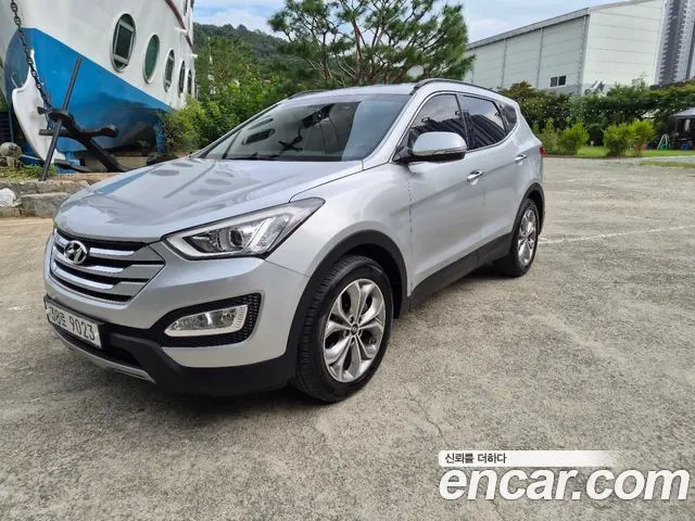 HYUNDAI SANTA FE 2015 — 127 631 км, серебристый, Корея — под ключ — фото 1