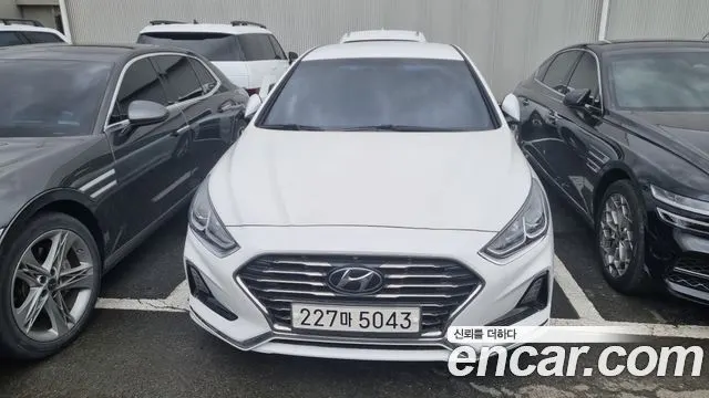 HYUNDAI SONATA 2019 — 202 898 км, белый, Корея — под ключ — фото 11