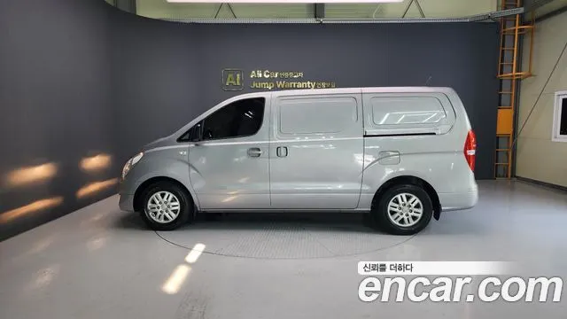 HYUNDAI GRAND STAREX 2017 — 128 268 км, серебристый, Корея — под ключ — фото 3