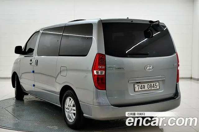 HYUNDAI GRAND STAREX 2016 — 126 335 км, серебристый, Корея — под ключ — фото 3