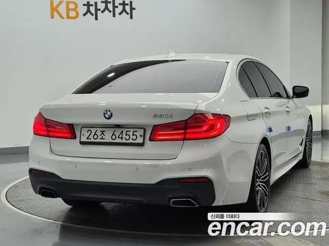 BMW 5 SERIES 2019 — 78 187 км, белый, Корея — под ключ — фото 3