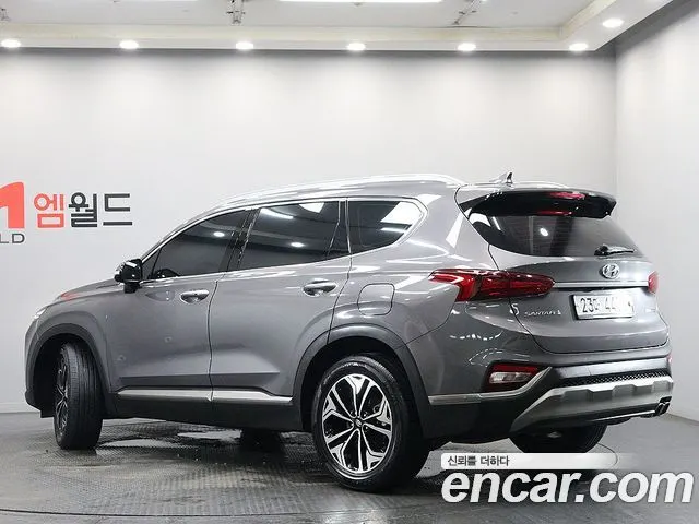 HYUNDAI SANTA FE 2019 — 114 000 км, серый, Корея — под ключ — фото 4