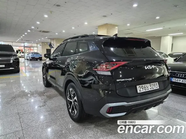 KIA SPORTAGE HYBRID 2022 — 85 133 км, чёрный, Корея — под ключ — фото 3