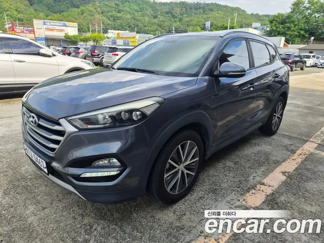 HYUNDAI TUCSON 2017 — 205 780 км, серый, Корея — под ключ — фото 1