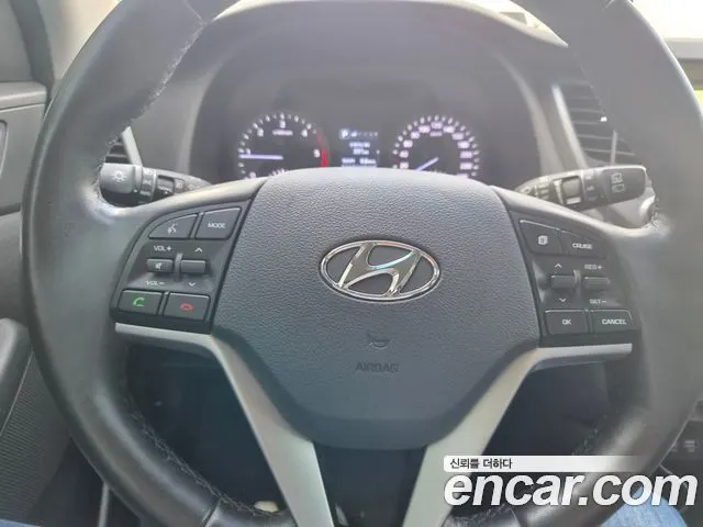 HYUNDAI TUCSON 2017 — 205 780 км, серый, Корея — под ключ — фото 9