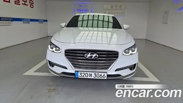 HYUNDAI GRANDEUR 2017 — 205 975 км, белый, Корея — под ключ — фото 1