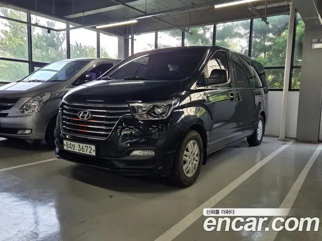 HYUNDAI GRAND STAREX 2019 — 111 889 км, чёрный, Корея — под ключ — фото 1