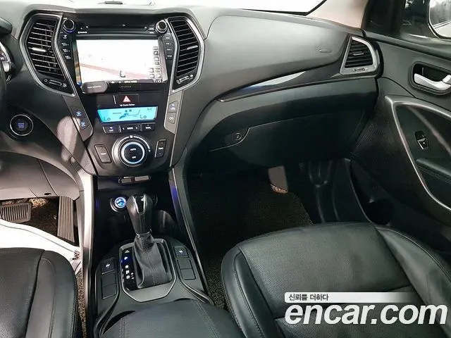 HYUNDAI SANTA FE 2015 — 152 788 км, белый, Корея — под ключ — фото 10