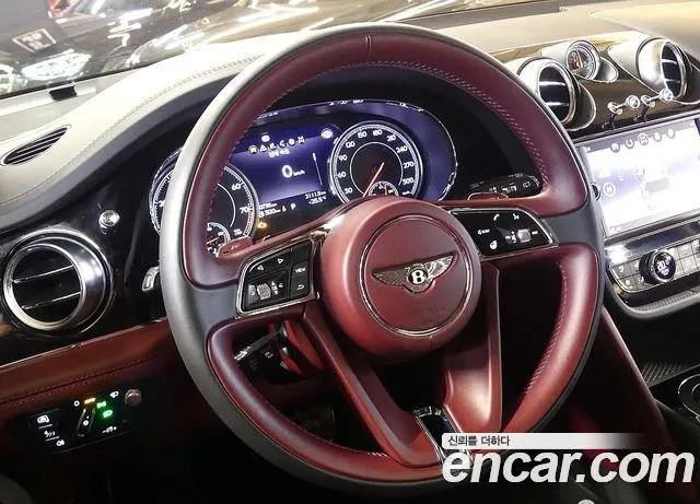BENTLEY BENTAYGA 2019 — 61 000 км, белый, Корея — под ключ — фото 12