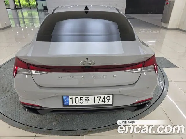 HYUNDAI AVANTE 2023 — 67 350 км, серебристо-серый, Корея — под ключ — фото 2