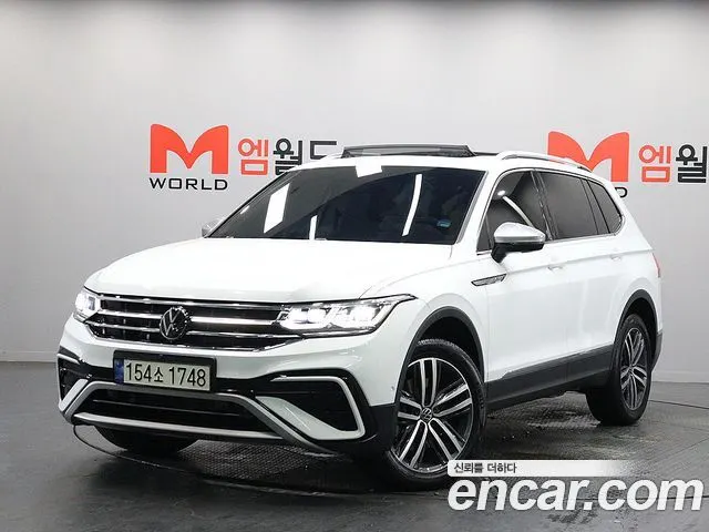 VOLKSWAGEN TIGUAN ALLSPACE 2023 — 32 450 км, белый, Корея — под ключ — фото 12