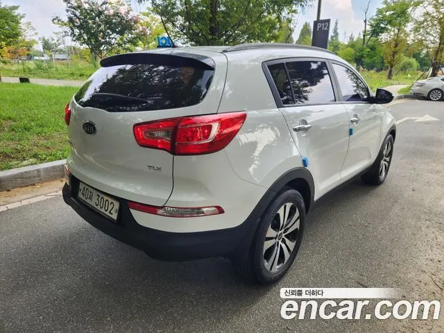 KIA SPORTAGE R 2012 — 144 198 км, белый, Корея — под ключ — фото 6