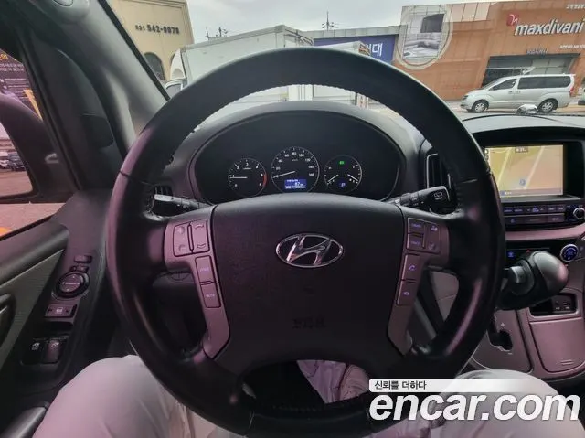 HYUNDAI GRAND STAREX 2018 — 113 566 км, серебристо-серый, Корея — под ключ — фото 7