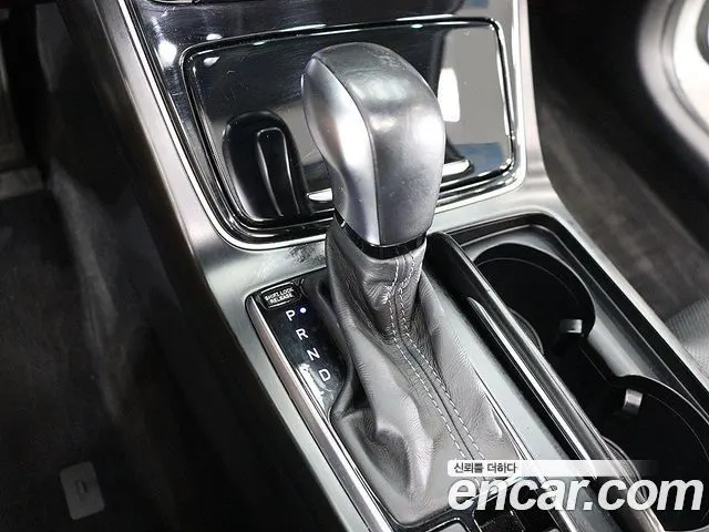 HYUNDAI GRANDEUR 2019 — 137 690 км, белый, Корея — под ключ — фото 9
