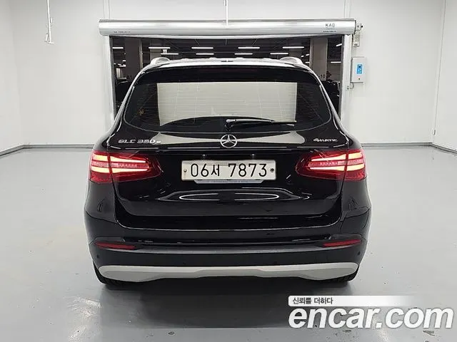 MERCEDES-BENZ GLC-CLASS X253 2019 — 139 427 км, чёрный, Корея — под ключ — фото 3