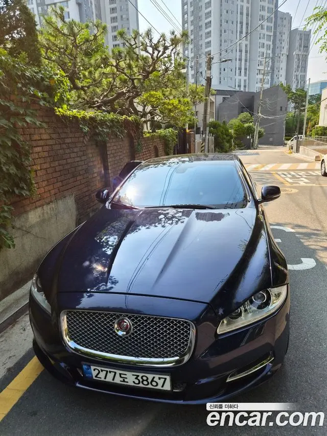 JAGUAR XJ 2014 — 123 000 км, синий, Корея — под ключ — фото 2