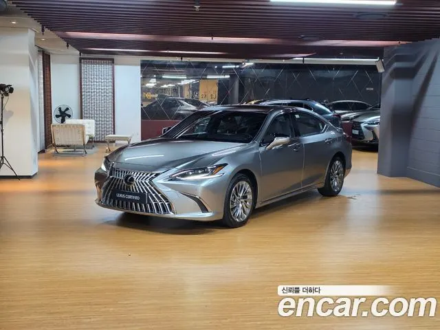 LEXUS ES300H 2026 — 5 242 км, светло-золотистый, Корея — под ключ — фото 1
