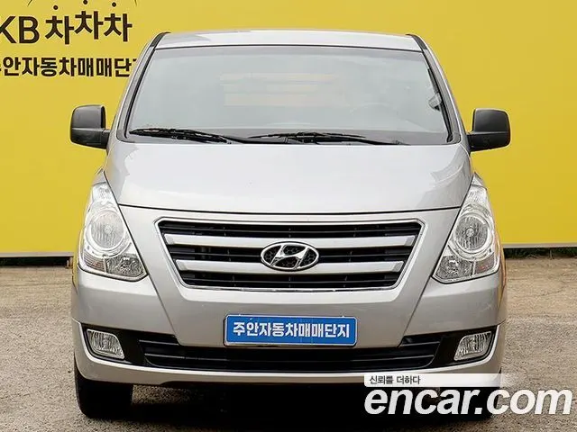 HYUNDAI GRAND STAREX 2017 — 119 609 км, серебристо-серый, Корея — под ключ — фото 2