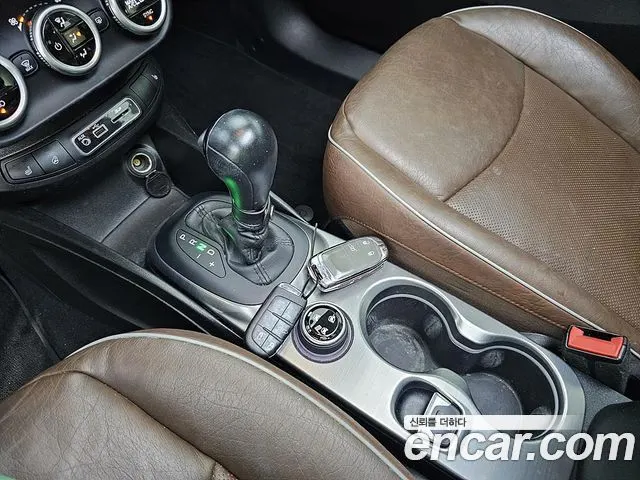 FIAT 500X 2016 — 113 141 км, белый-перламутр, Корея — под ключ — фото 9