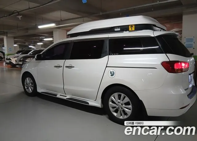 KIA CARNIVAL 2016 — 163 000 км, белый, Корея — под ключ — фото 2