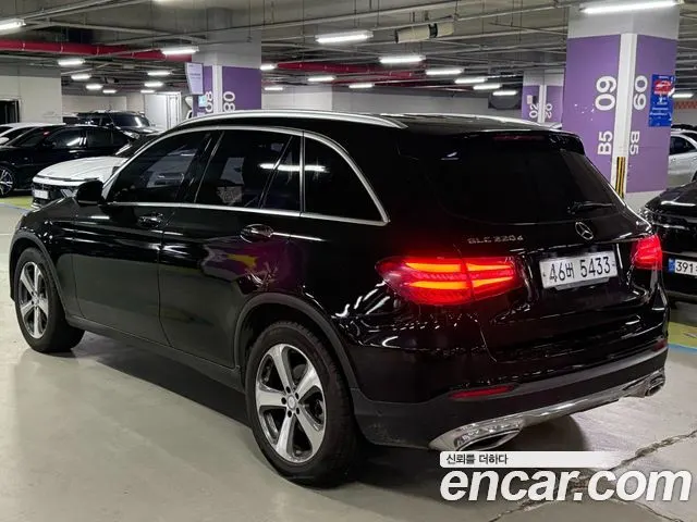 MERCEDES-BENZ GLC-CLASS X253 2017 — 279 728 км, чёрный, Корея — под ключ — фото 4