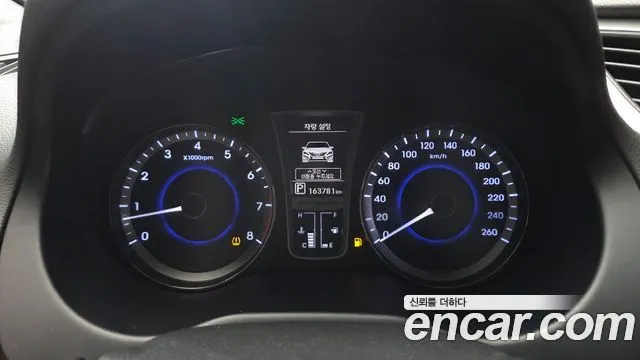 HYUNDAI GRANDEUR 2014 — 163 781 км, серебристо-серый, Корея — под ключ — фото 8
