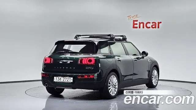 MINI COOPER D CLUBMAN 2019 — 104 932 км, тёмно-зелёный, Корея — под ключ — фото 1