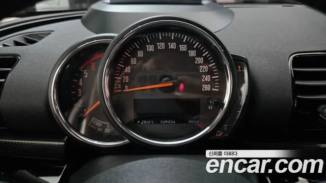 MINI COOPER D CLUBMAN 2019 — 104 932 км, тёмно-зелёный, Корея — под ключ — фото 8