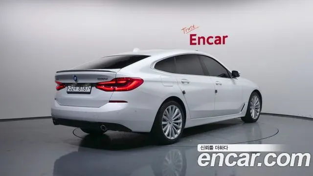 BMW 6 SERIES GT 2019 — 165 230 км, белый, Корея — под ключ — фото 2