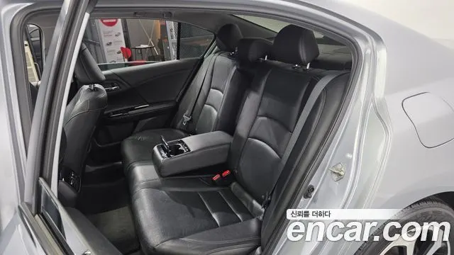 HONDA ACCORD 2017 — 107 747 км, серебристый, Корея — под ключ — фото 11