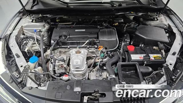 HONDA ACCORD 2017 — 107 747 км, серебристый, Корея — под ключ — фото 6