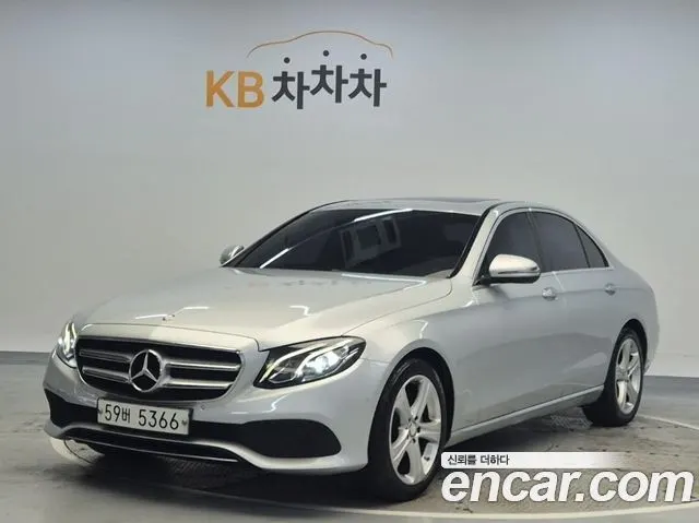 MERCEDES-BENZ E-CLASS W213 2017 — 193 968 км, серебристый, Корея — под ключ — фото 1