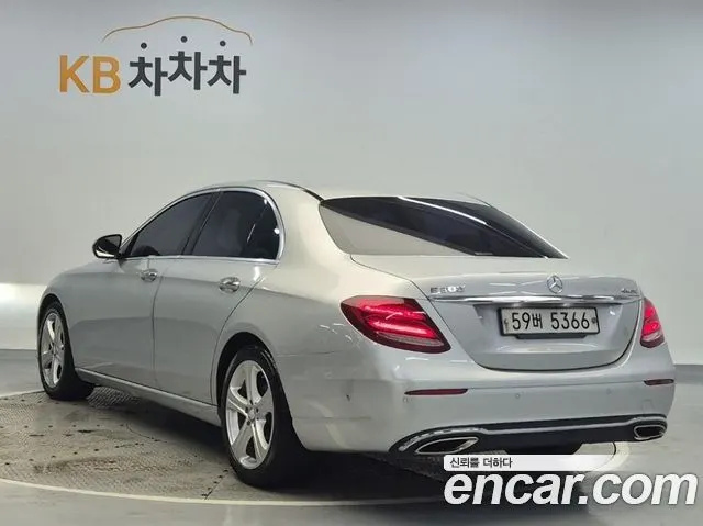 MERCEDES-BENZ E-CLASS W213 2017 — 193 968 км, серебристый, Корея — под ключ — фото 2