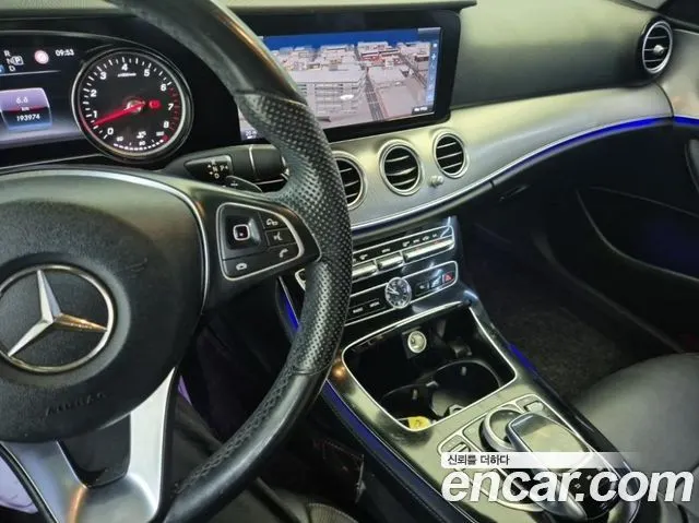 MERCEDES-BENZ E-CLASS W213 2017 — 193 968 км, серебристый, Корея — под ключ — фото 10