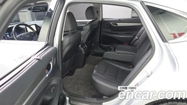 HYUNDAI GRANDEUR 2019 — 76 470 км, серебристый, Корея — под ключ — фото 11