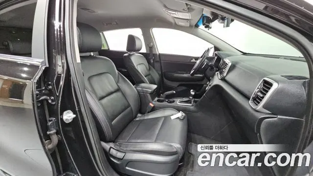 KIA SPORTAGE THE BOLD 2019 — 167 607 км, чёрный, Корея — под ключ — фото 12