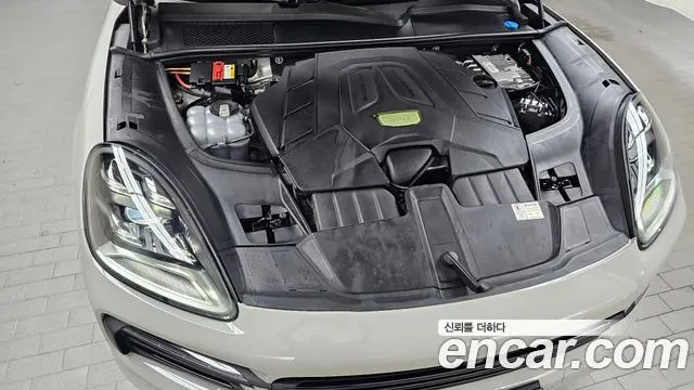 PORSCHE CAYENNE 2021 — 14 400 км, серебристо-серый, Корея — под ключ — фото 6