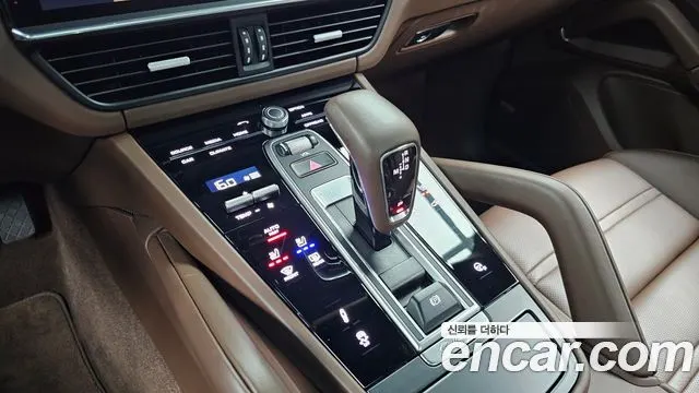 PORSCHE CAYENNE 2021 — 14 400 км, серебристо-серый, Корея — под ключ — фото 9