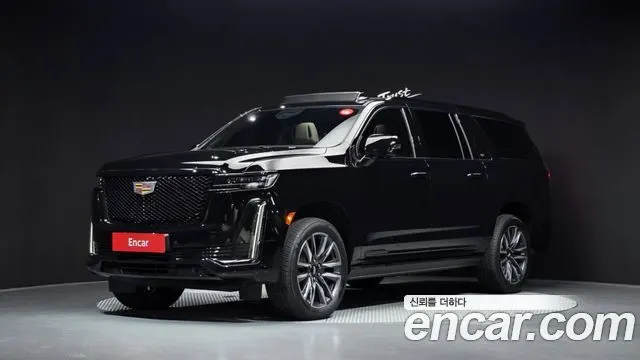 CADILLAC ESCALADE 2023 — 44 000 км, чёрный, Корея — под ключ — фото 1