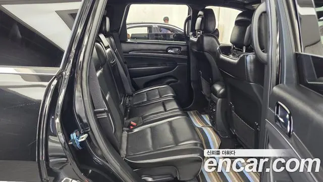 JEEP GRAND CHEROKEE 2019 — 118 202 км, чёрный, Корея — под ключ — фото 12