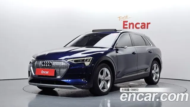 AUDI E-TRON 2021 — 109 500 км, синий, Корея — под ключ — фото 1