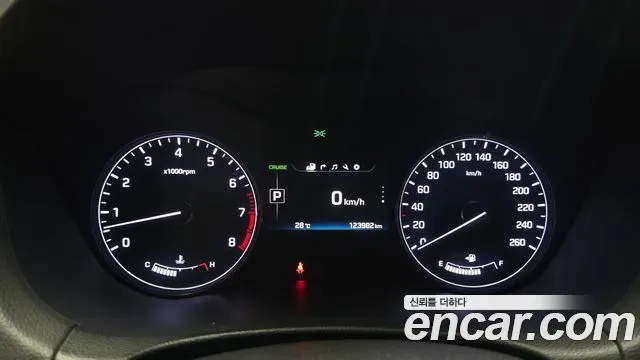 HYUNDAI GENESIS DH 2016 — 123 982 км, серебристо-серый, Корея — под ключ — фото 8