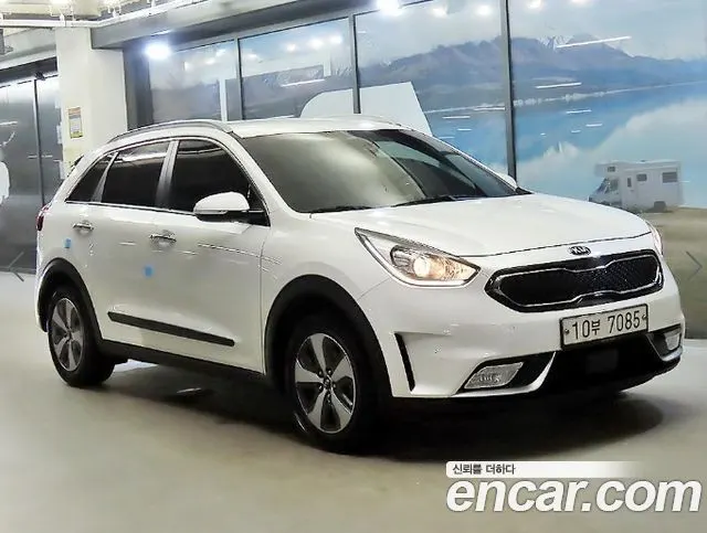 KIA NIRO 2017 — 173 311 км, белый, Корея — под ключ — фото 6