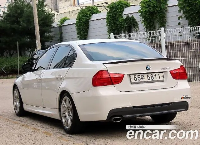 BMW 3 SERIES 2011 — 95 492 км, белый, Корея — под ключ — фото 3