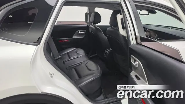 KIA NIRO PLUS 2023 — 150 866 км, белый, Корея — под ключ — фото 11