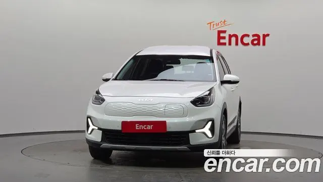 KIA NIRO PLUS 2023 — 150 866 км, белый, Корея — под ключ — фото 3