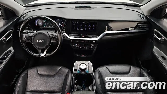 KIA NIRO PLUS 2023 — 150 866 км, белый, Корея — под ключ — фото 7