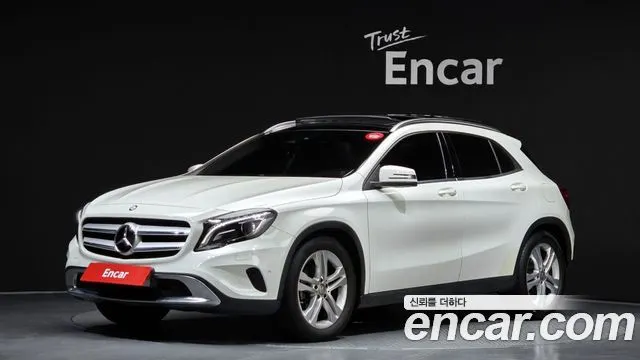 MERCEDES-BENZ GLA-CLASS X156 2016