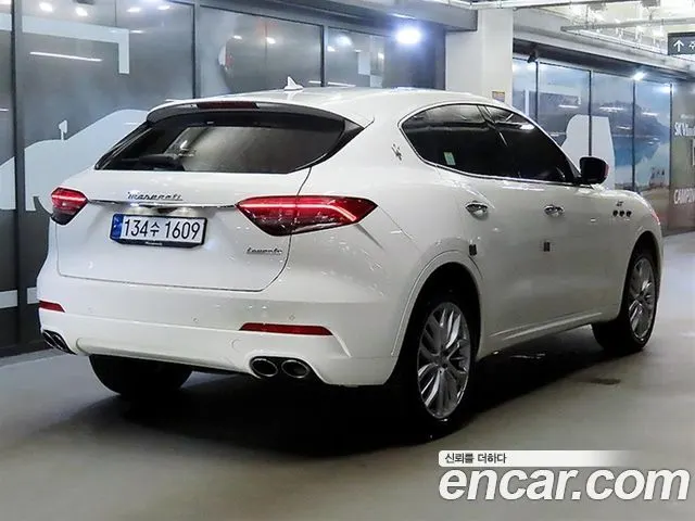 MASERATI LEVANTE 2022 — 5 744 км, белый, Корея — под ключ — фото 4